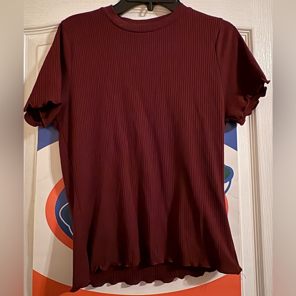 Charlotte Russe Burgundy Short Sleeve Tee